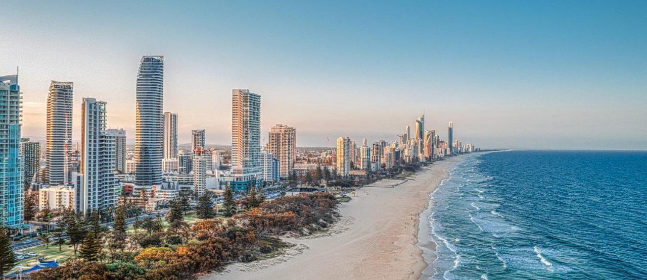 Air On Broadbeach Beachfront 2Level Stunning Apartment With 180 Degree Views Gold Coast Eksteriør billede
